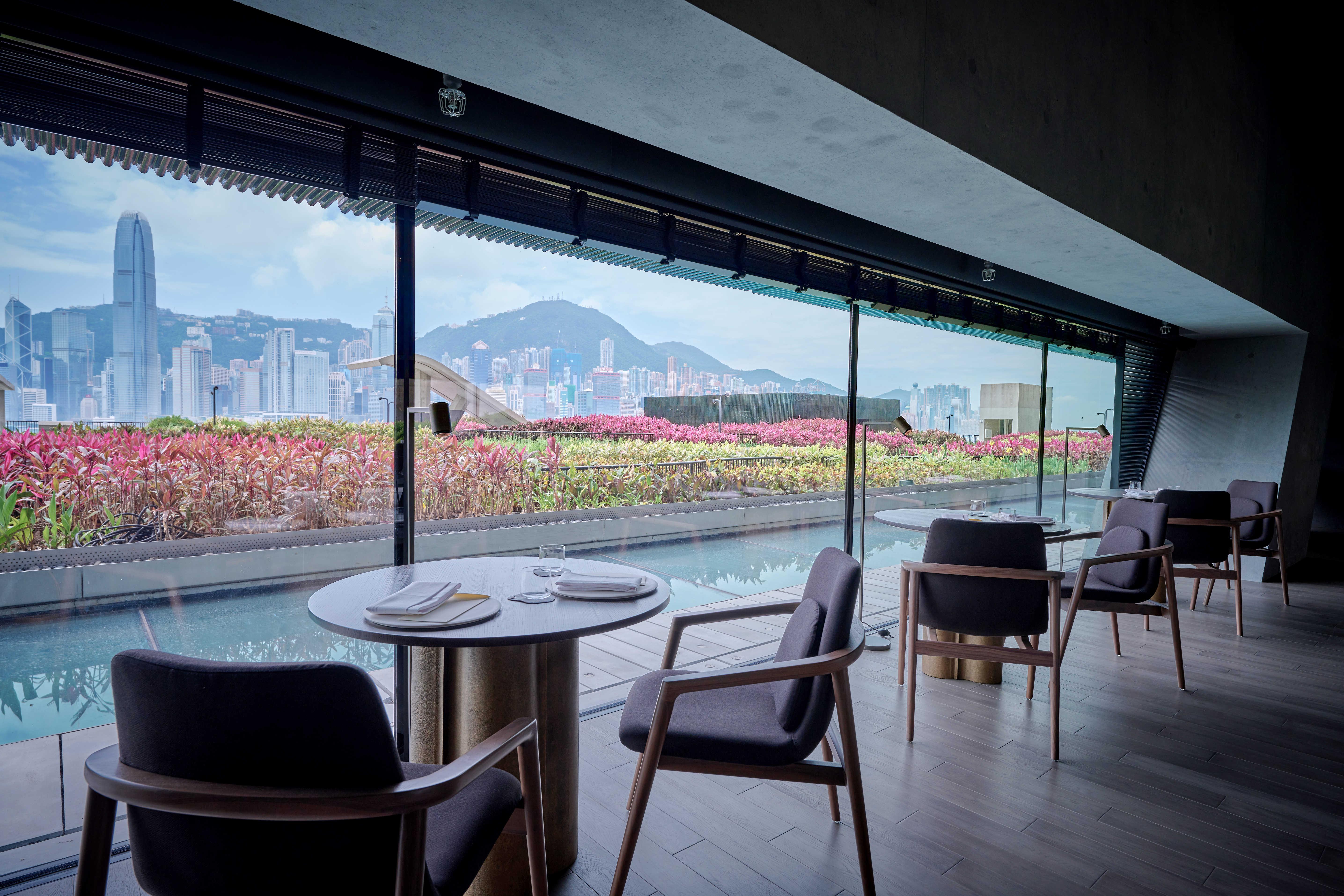 餐廳設計簡約,充滿藝術氣息。