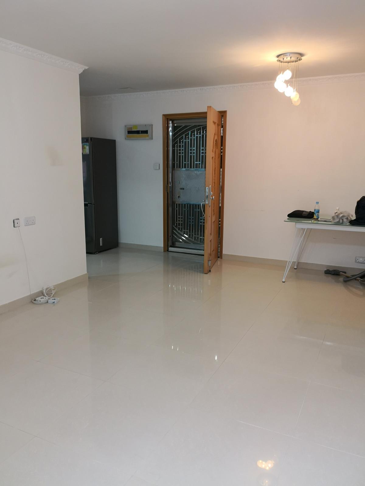 單位間隔為兩房大廳開則,空間闊落。(代理提供)