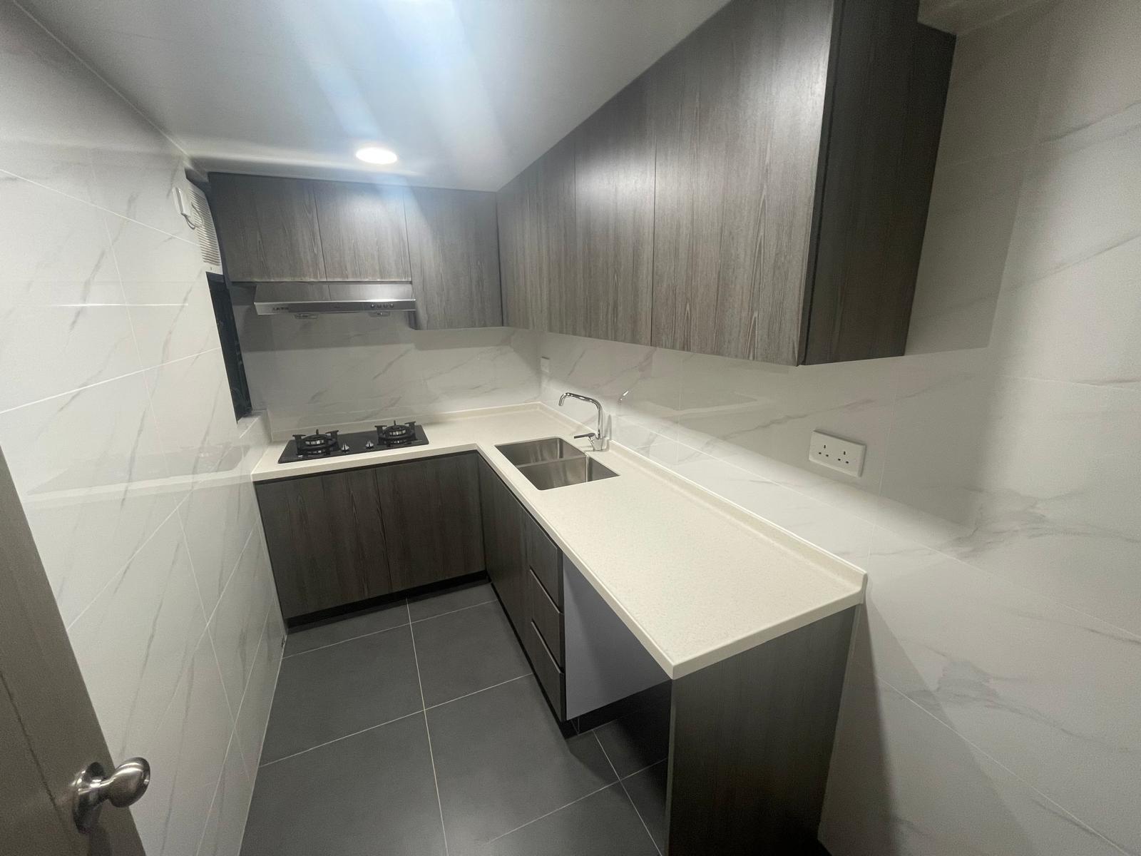 全新裝修及設備的廚房。(代理提供)