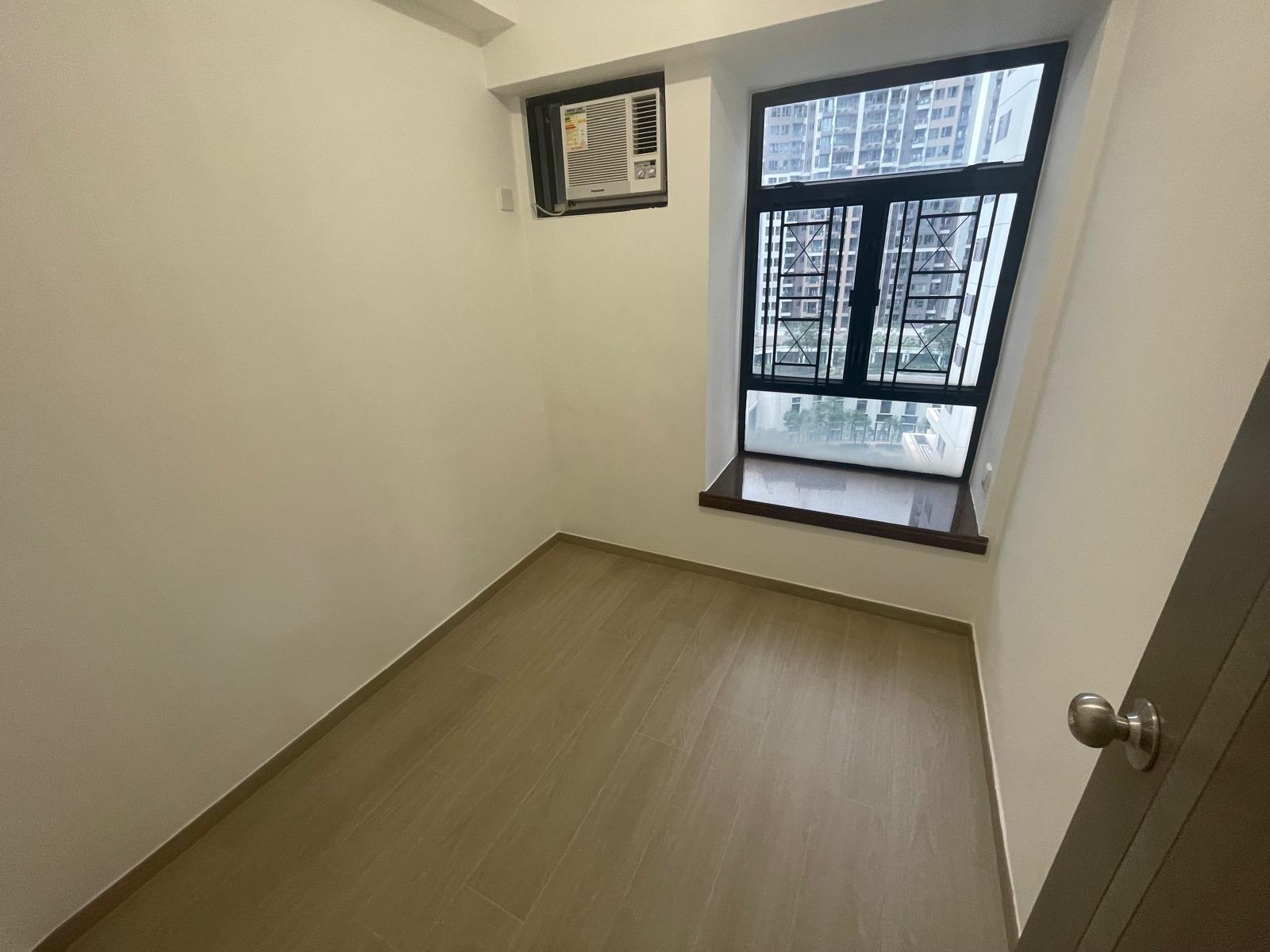 睡房景觀可望內園。(代理提供)