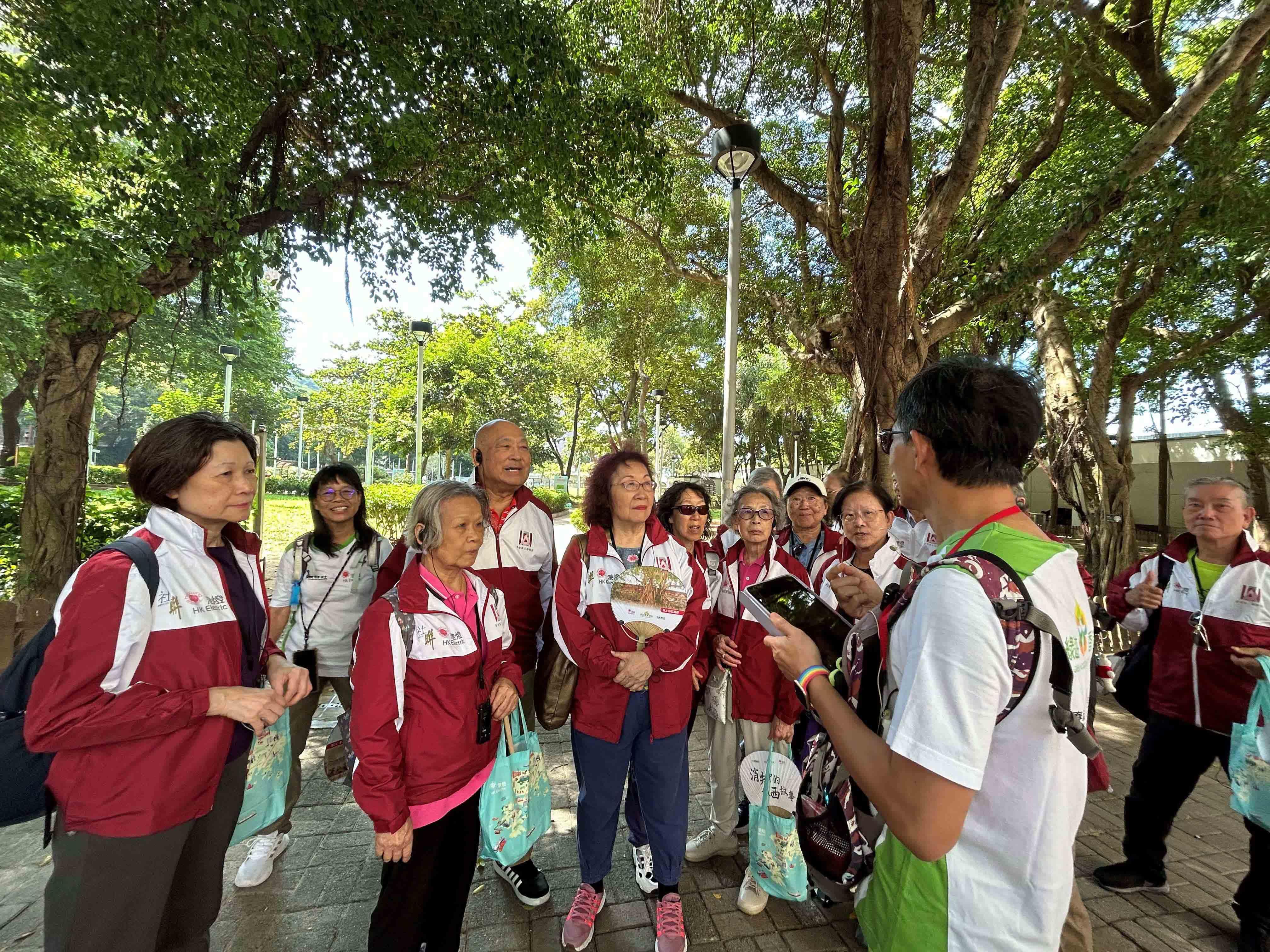 港燈及長春社合辦「城西漫遊」生態文物徑舉行開展儀式。