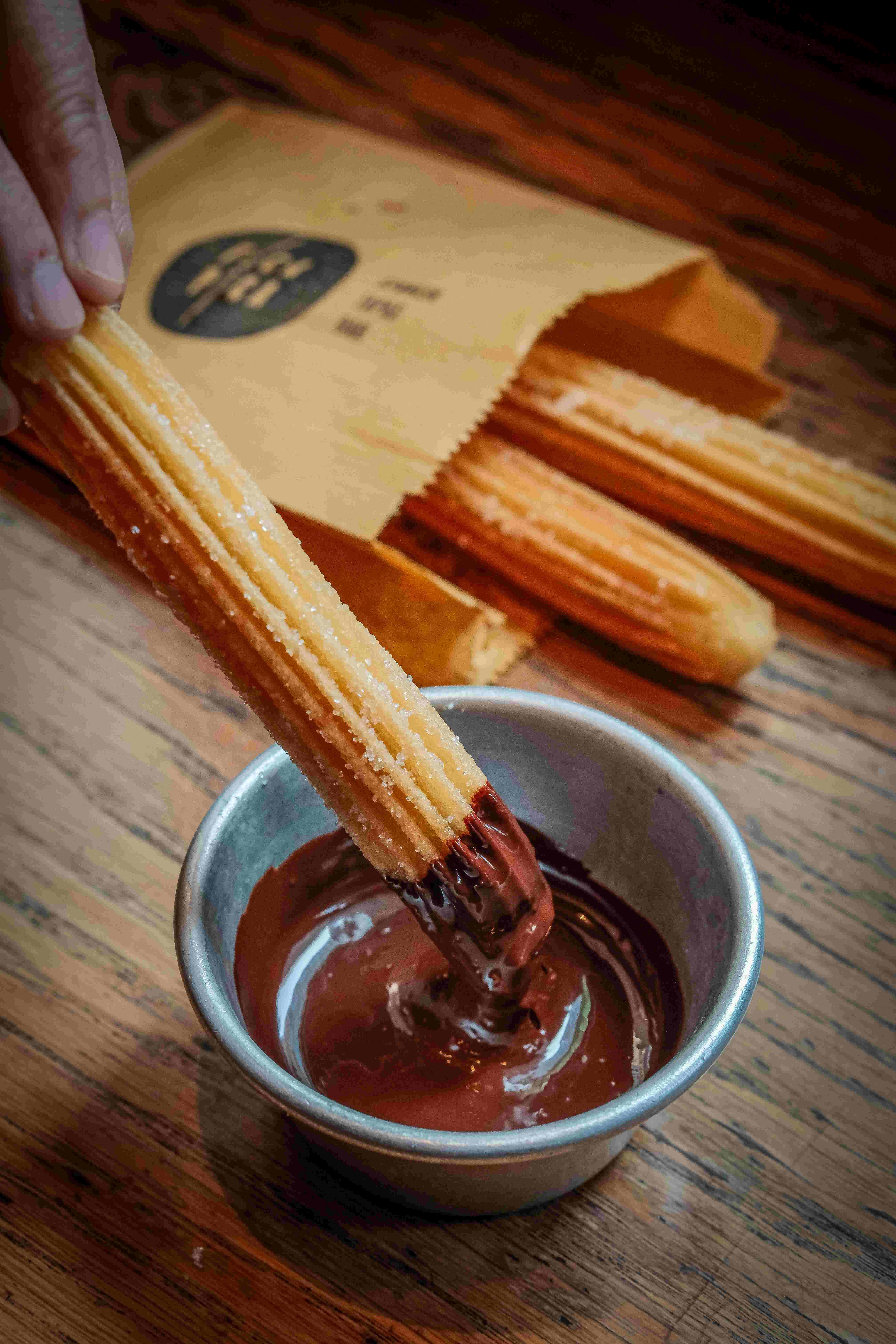 10月12日早上10時至11時,Pica Pica免費送出西班牙油條Churros一份(3條)配朱古力醬。