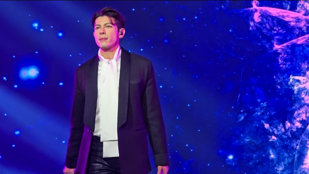 German台上唱出《海底針》,贏來不少掌聲。