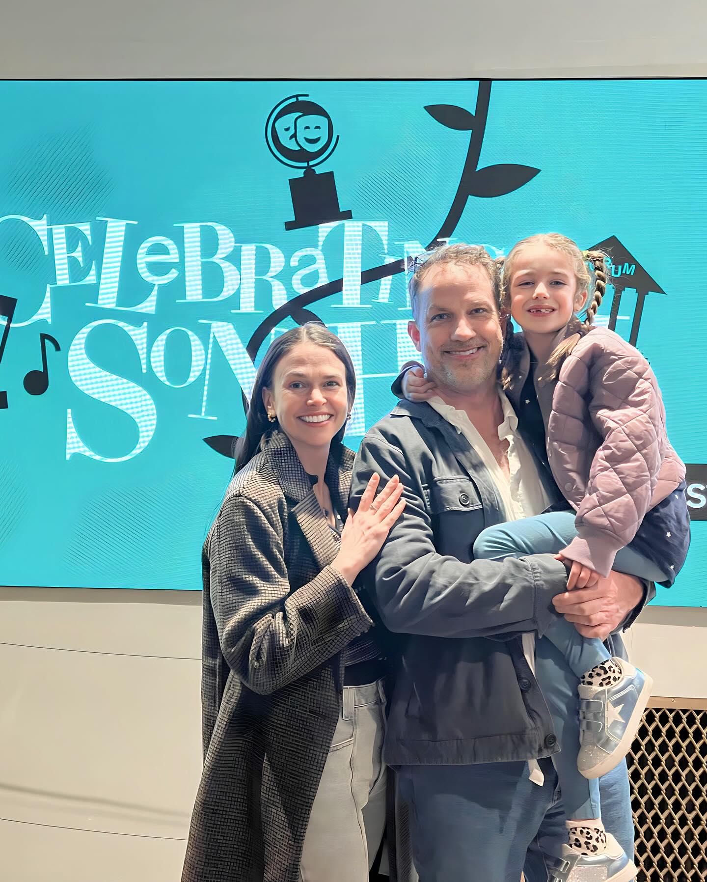 今日傳出Sutton Foster與丈夫Ted Griffin離婚。