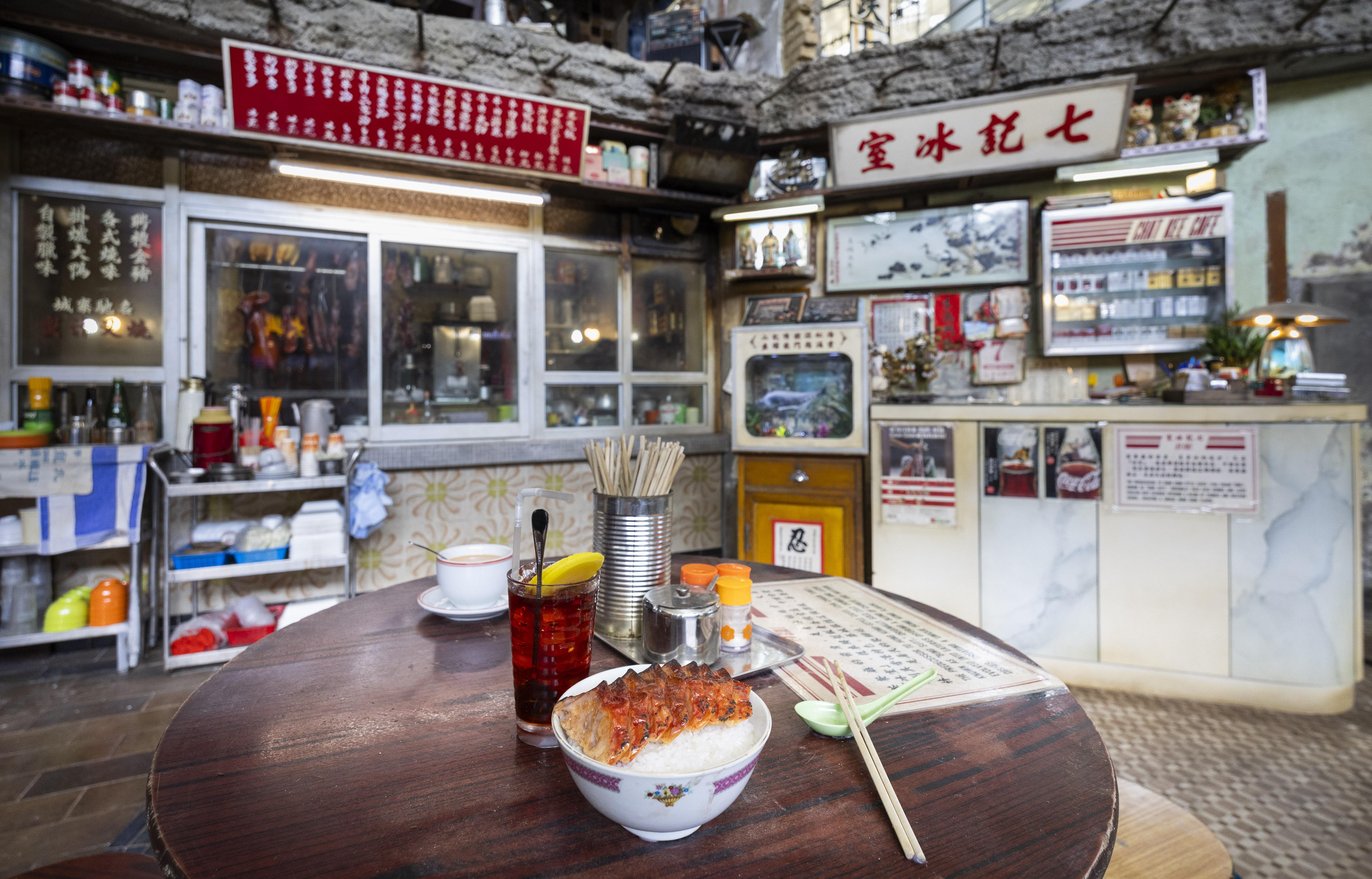 機場《九龍城寨之圍城》 展覽 1:1重現電影場景 (旅發局圖片)