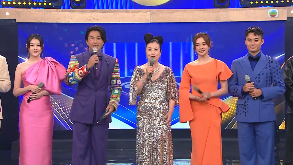 汪明荃首次演唱新歌《Make my day》表現精靈。