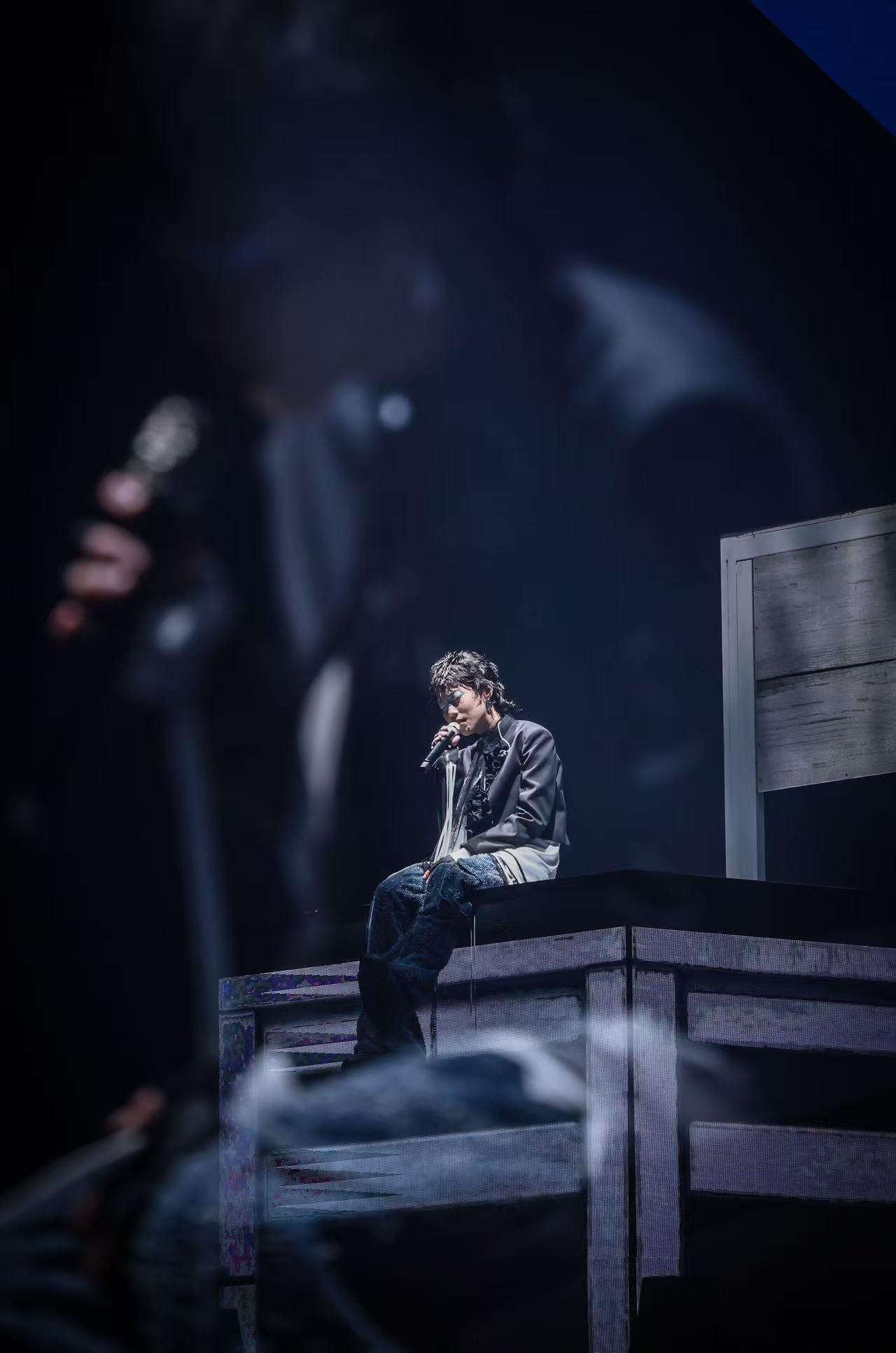 竇靖童首次舉行個人巡回演唱會《狀況外》。