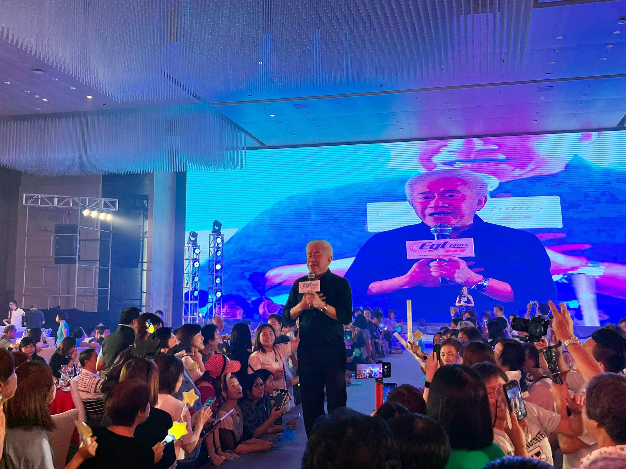 東瀛遊執行董事𧝁國全負責抽獎環節,送出豐富酒店住宿券。