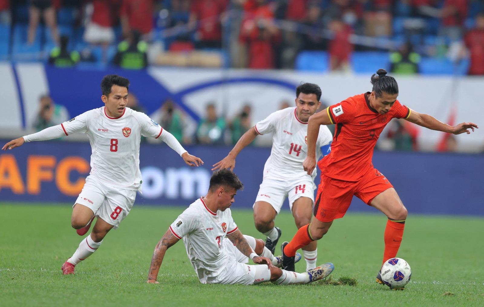 世界盃外圍賽|中國上半場拜合拉木及張玉寧先後入球,半場領前2︰0。(新華社)