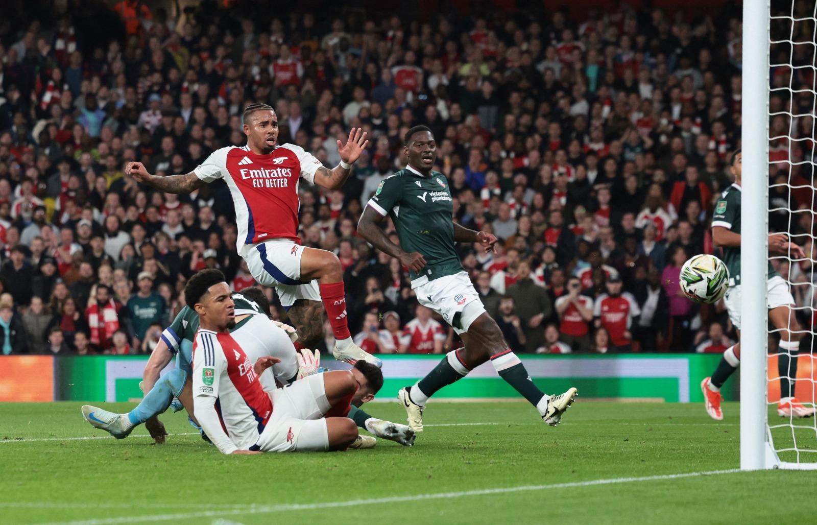 溫拿尼(Ethan Nwaneri)在英格蘭聯賽盃攻入2球,英超及歐聯仍在等待開齋。