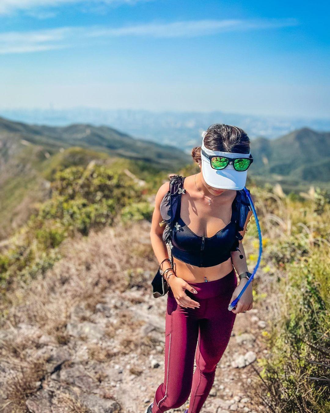 八仙嶺行山中途沒有補給點,出發前要檢查裝備。(網上圖片)