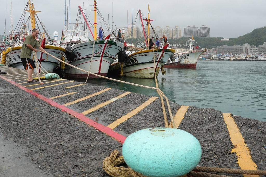 超強颱風「康妮」吹襲台灣。(美聯社)