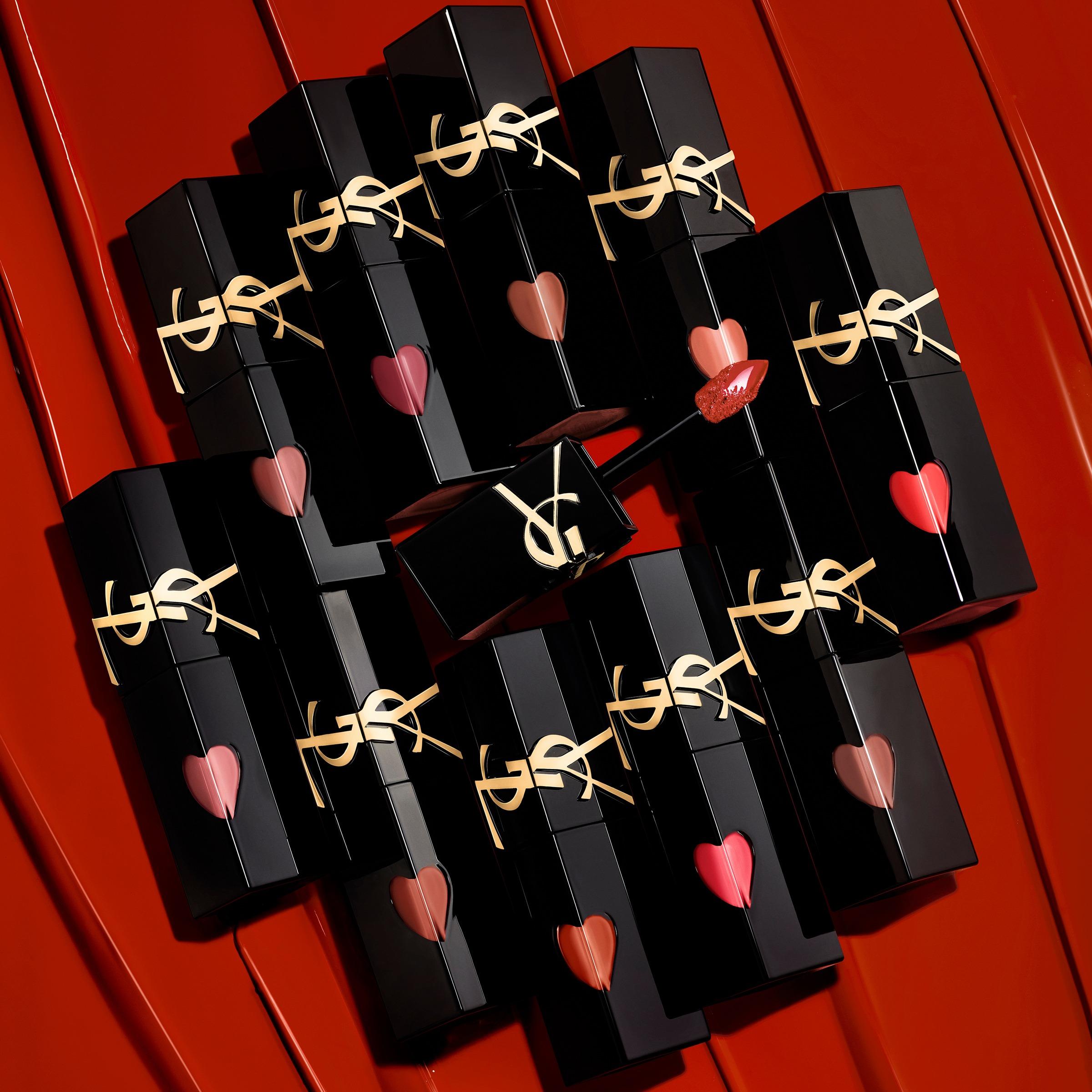 YSL BEAUTY LIGHT CLUB亮點3|COLOR BAR色彩酒吧 試用最新漆亮唇釉