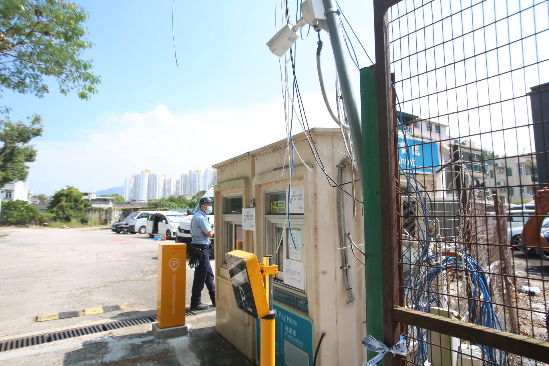 粉嶺兩個露天停車場有70多輛車遭刑毀。