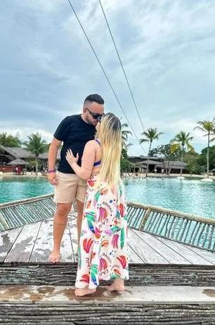 蒙特生前與丈夫恩愛。(互聯網)