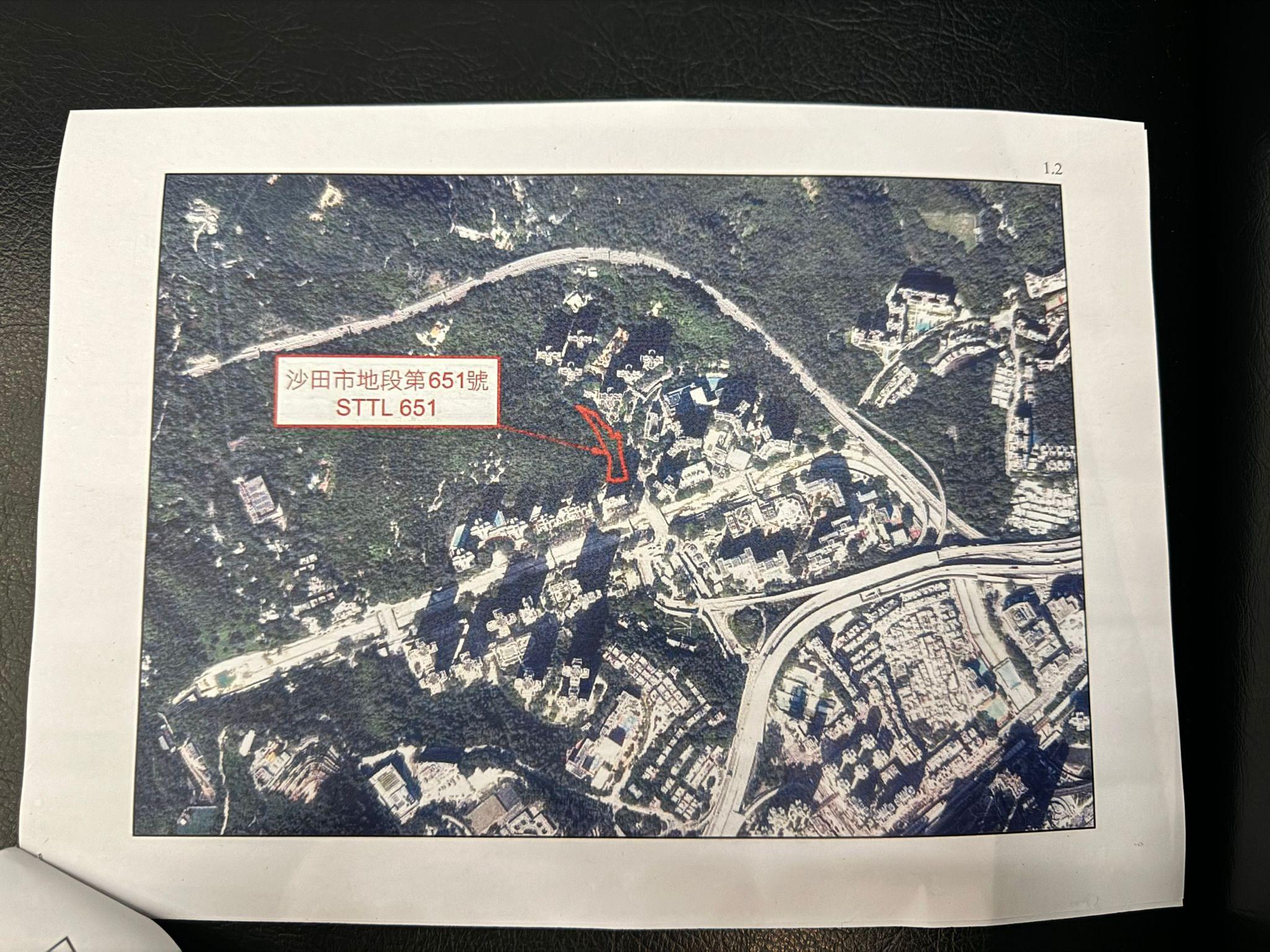 另一幅為洪水橋的多層現代產業大樓工業用地。