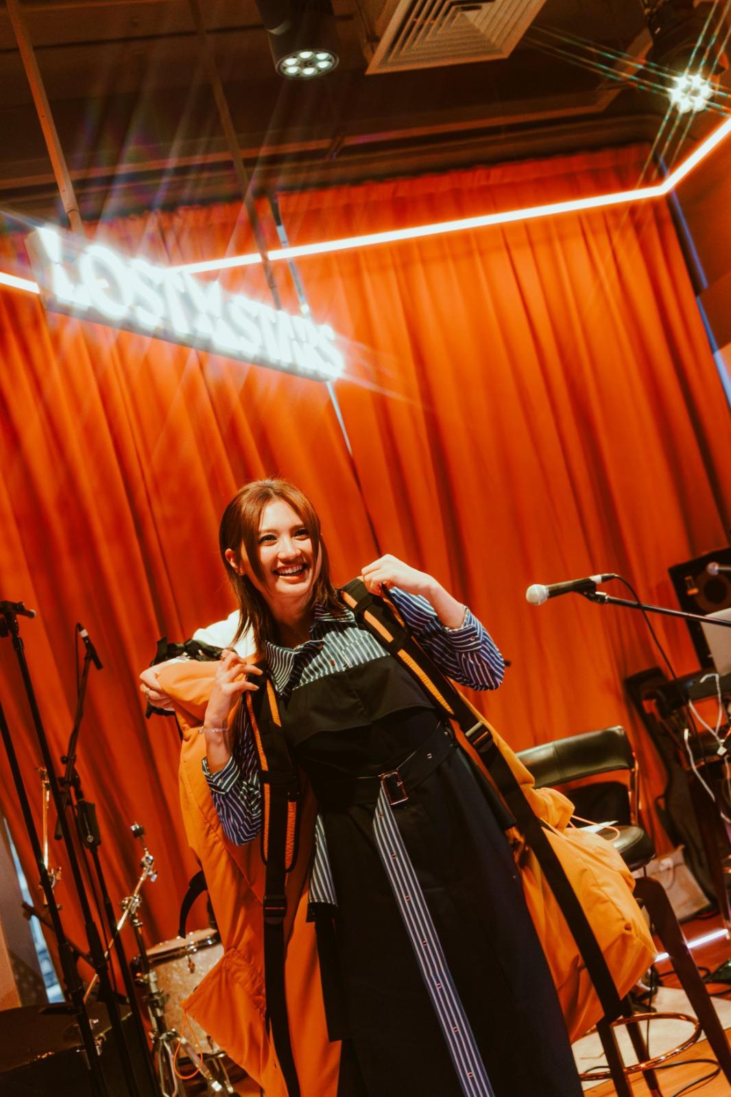 Cath昨晚舉辦了《BEFORE CATH AWAY 黃妍到處一遊音樂會》。