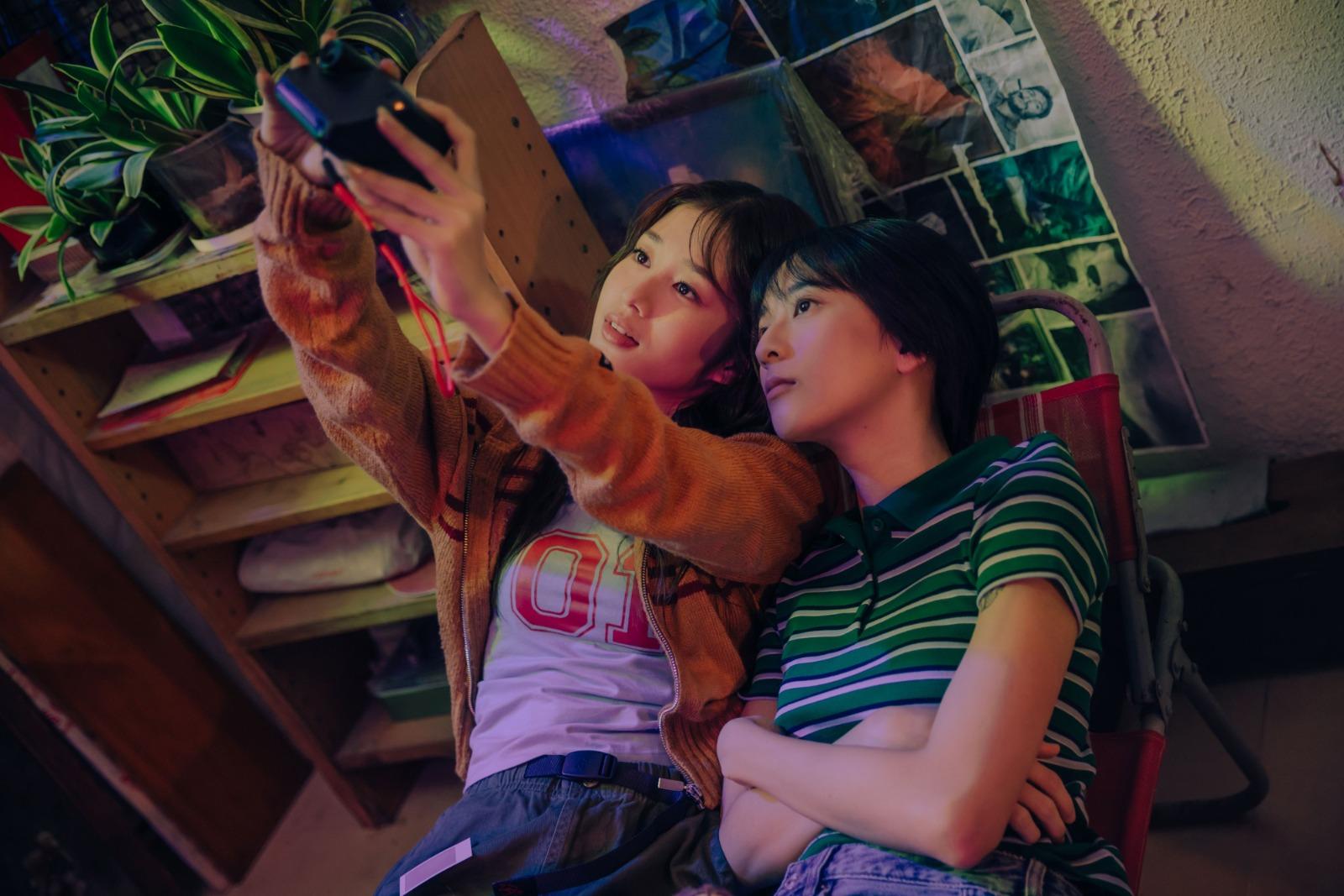 《咖啡 鴛鴦 奶茶》MV再次邀請THAIMAY主演。