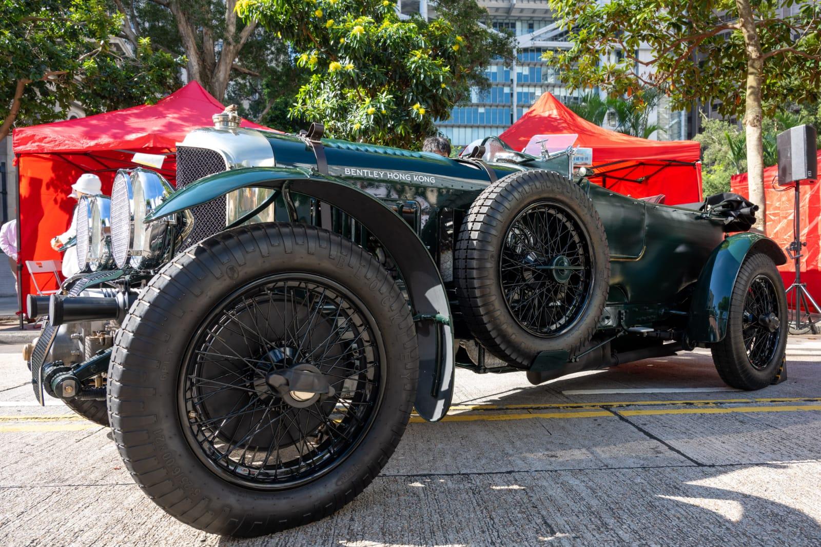 75輛名車巡遊賀國慶。(陳奕釗攝)