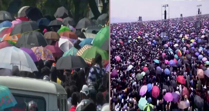 印度清奈航空展吸引近160萬人逼爆會場,民眾抵受高溫。(互聯網)