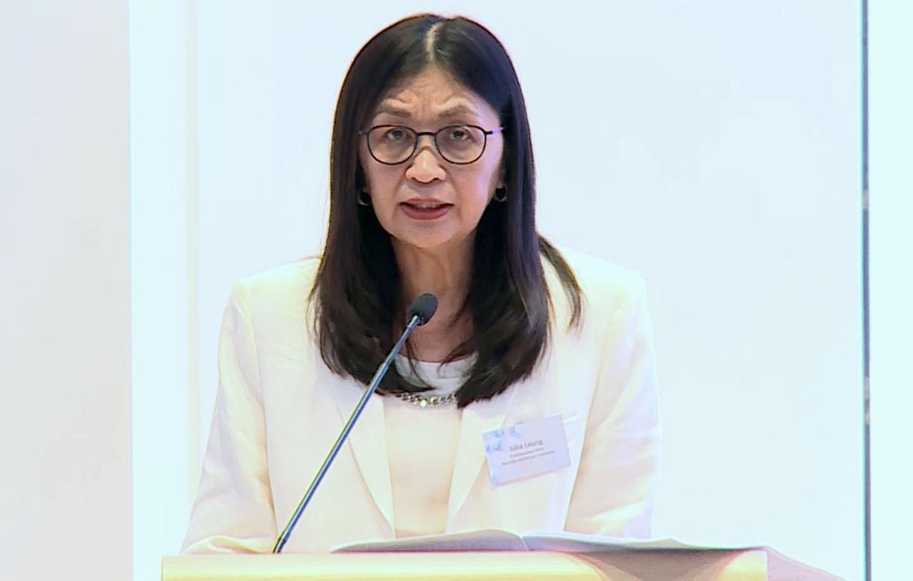 梁鳳儀表示,中央釋出強烈訊號,為市場注入一劑強心針。(港台圖片)