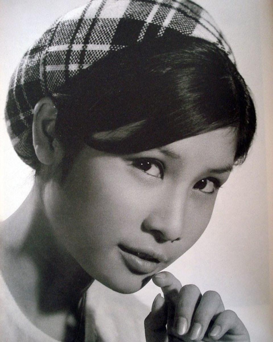 李麗麗11歲虛報年齡考入邵氏演員訓練班。