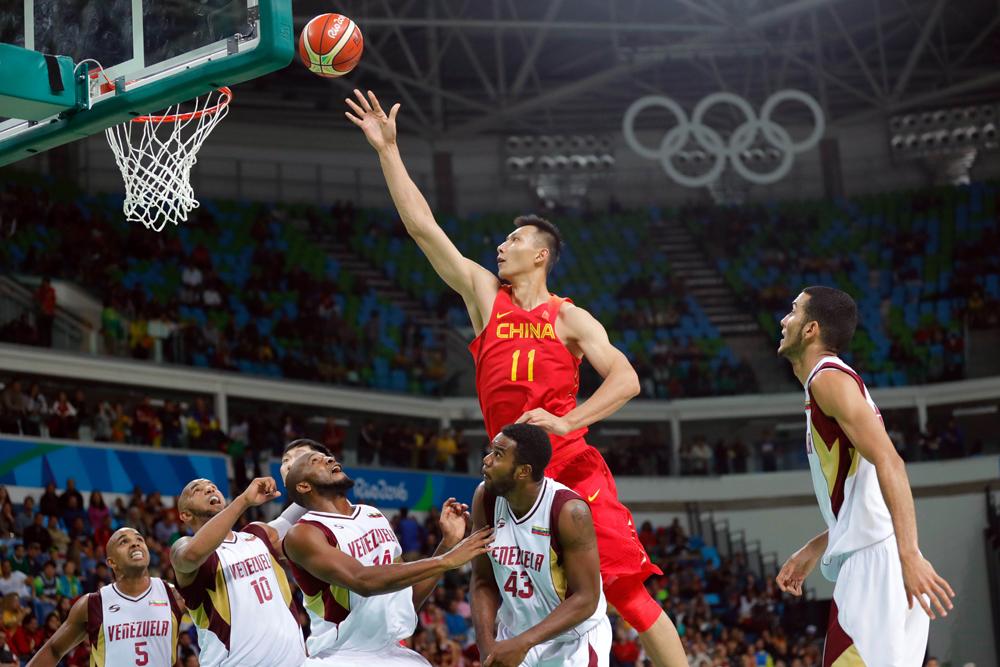 易建聯是中國最著名的籃球巨星之一。(資料圖片)