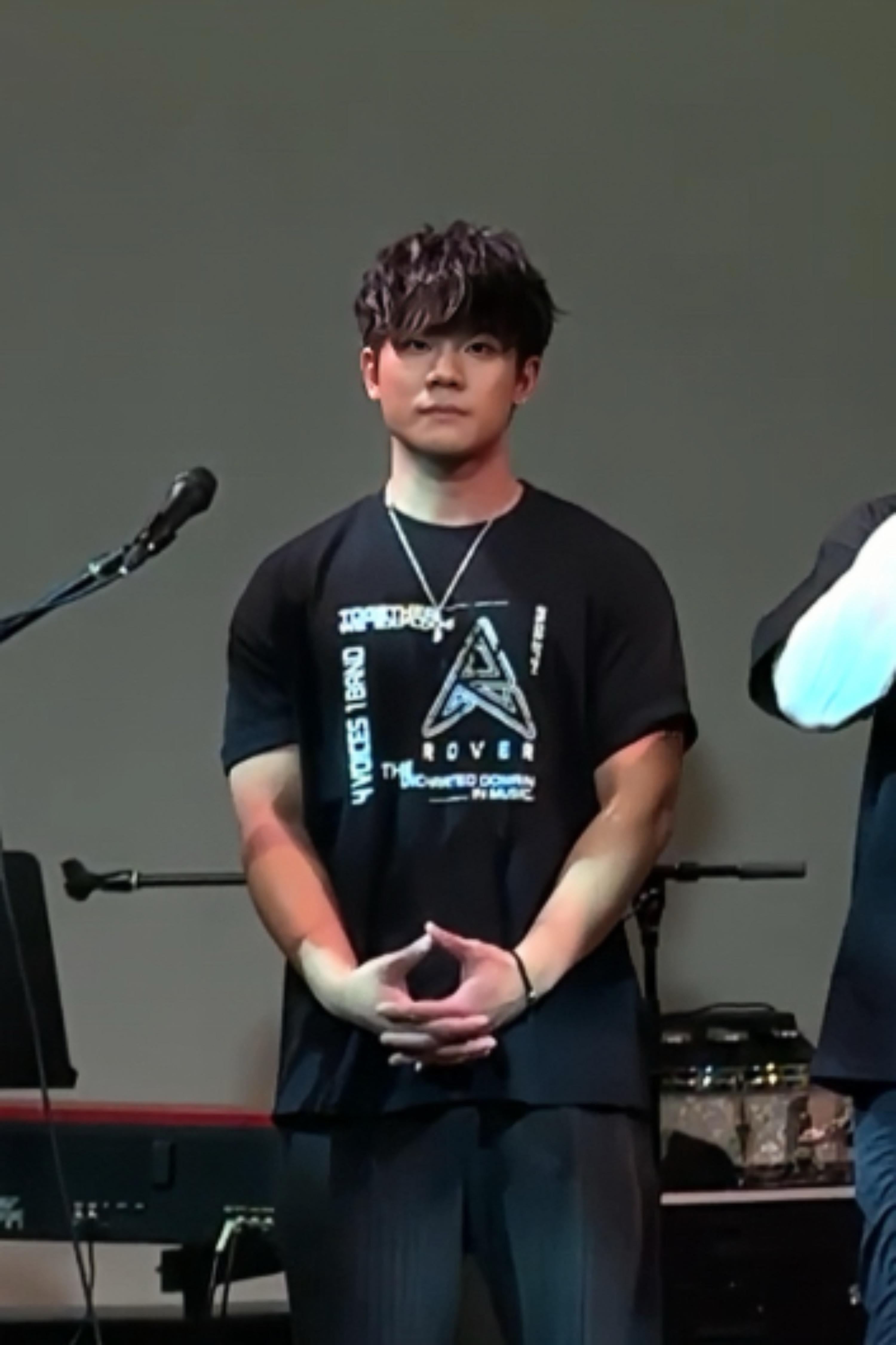 亨仔承諾會生性。