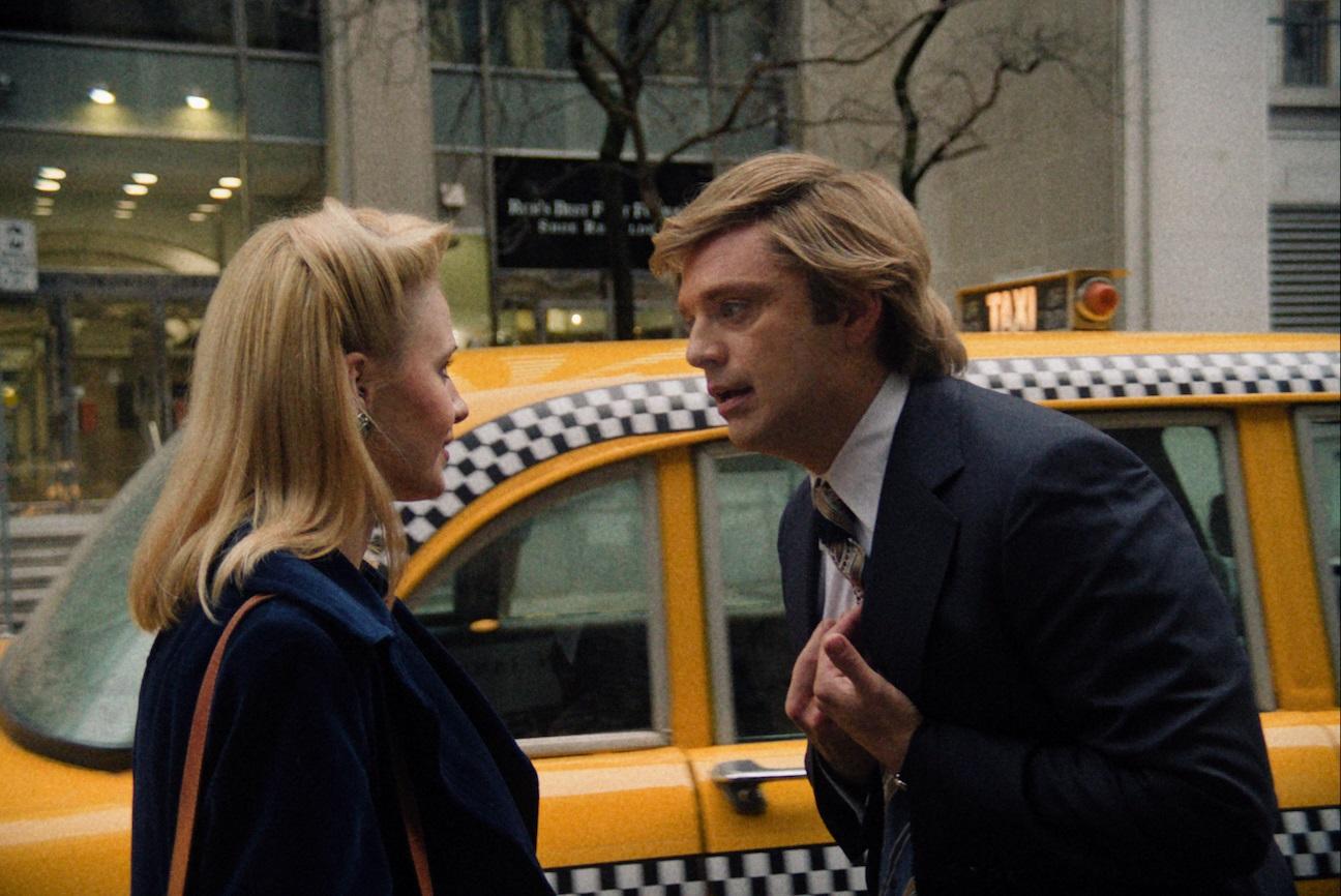 《飛黃騰達》描述特朗普在70年代掘起的經過。