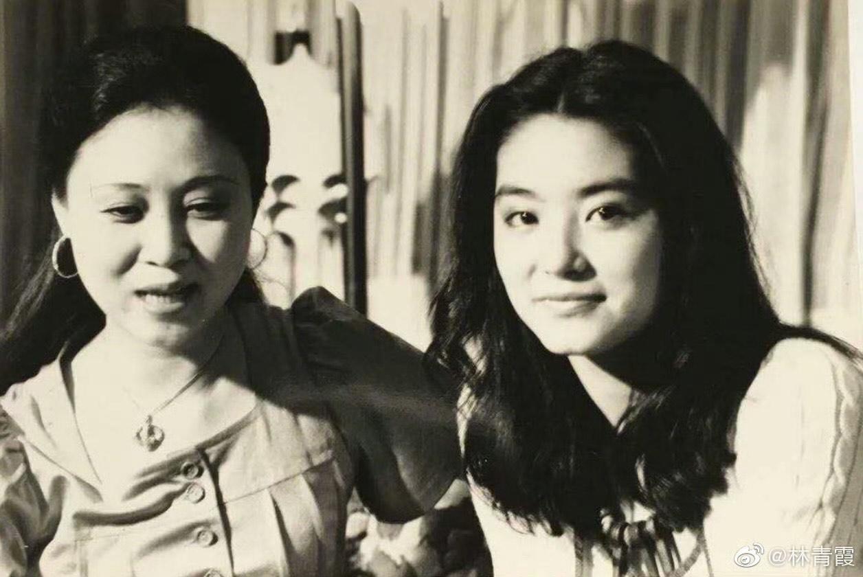 林青霞與瓊瑤姐。