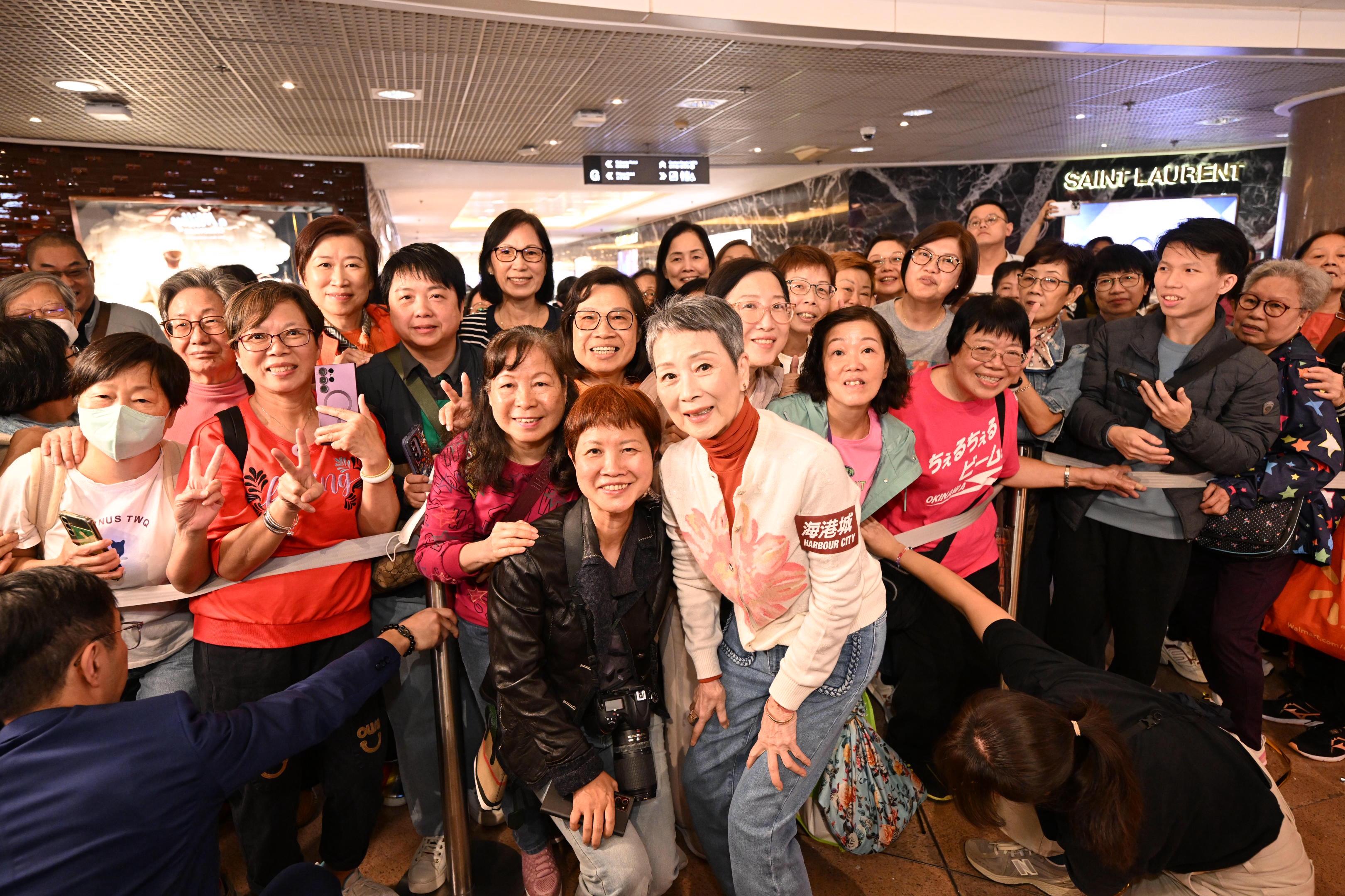 陳寶珠自認是宅女一名,為了大家健康,因此減少聚會。