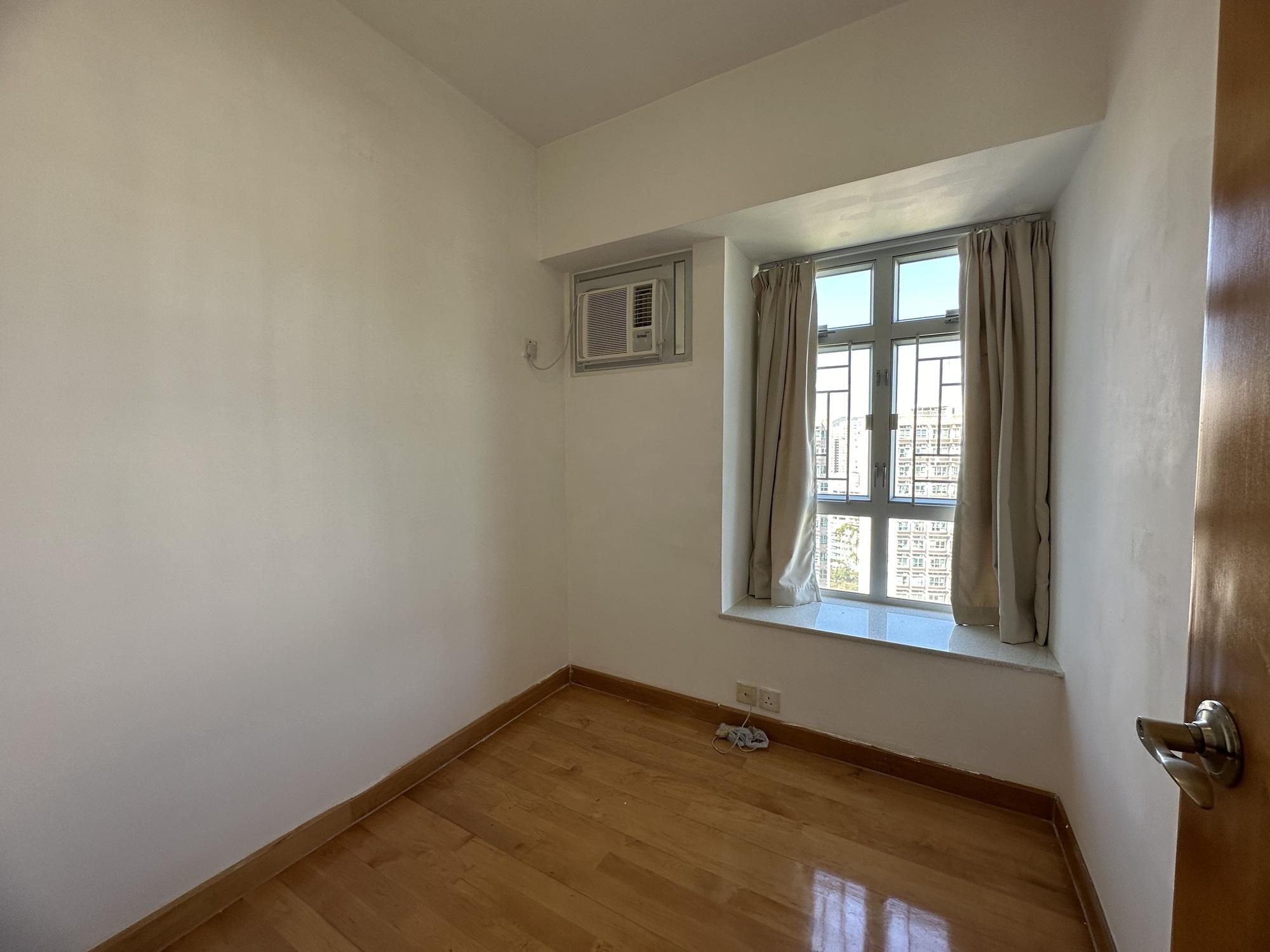 睡房間隔四正見使、易擺位。