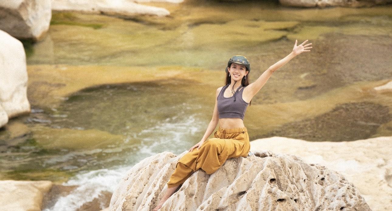 蔡思貝坐足30小時機程飛抵索科特拉島 。