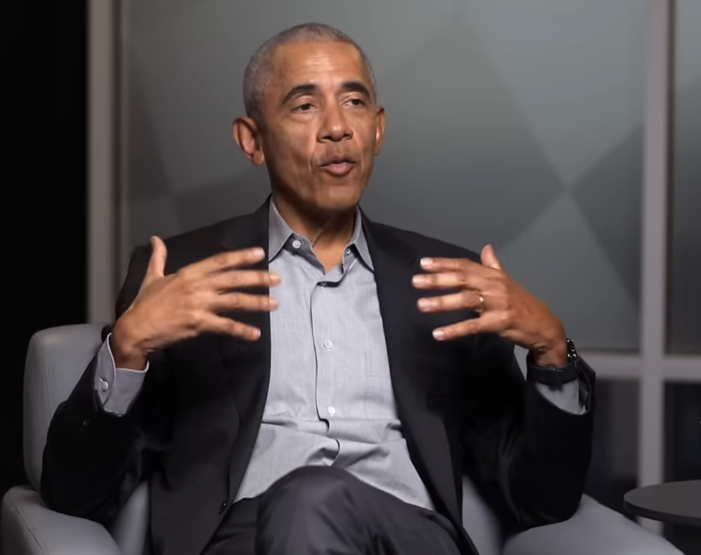 美國前總統奧巴馬的26歲長女瑪利亞(Malia Ann Obama),在其導演處女作中捨棄父親姓氏,奧巴馬近日公開談起此事時說,女兒想靠自己闖出一片天。(網上圖片)