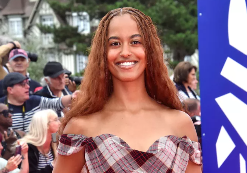 美國前總統奧巴馬的26歲長女瑪利亞(Malia Ann Obama),在其導演處女作中捨棄父親姓氏,奧巴馬近日公開談起此事時說,女兒想靠自己闖出一片天。(網上圖片)