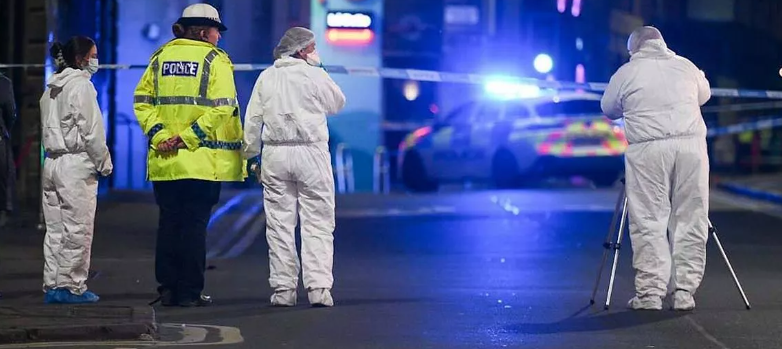 警方封鎖附近馬路。(互聯網)