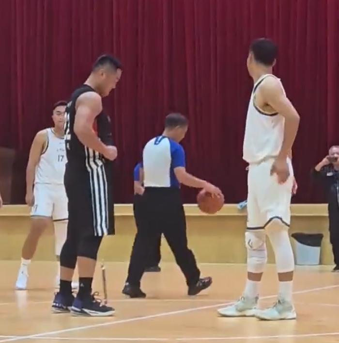《少林足球》士巴拿經典橋段在內地一場籃球賽成真。 (影片截圖)