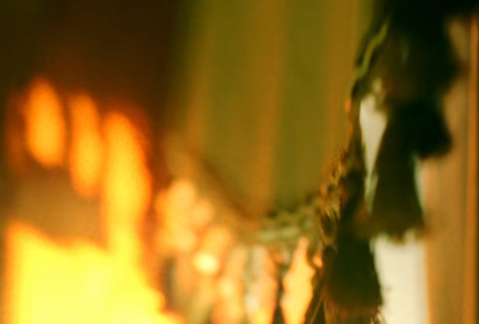 廉政公署將於11月15日在北角渣華道303號總部地下開設咖啡廳,並以廉署成立年份「一九七四」命名。宣傳片邀請藝人鄺美雲擔任女主角,參考電影《花樣年華》的拍攝風格。