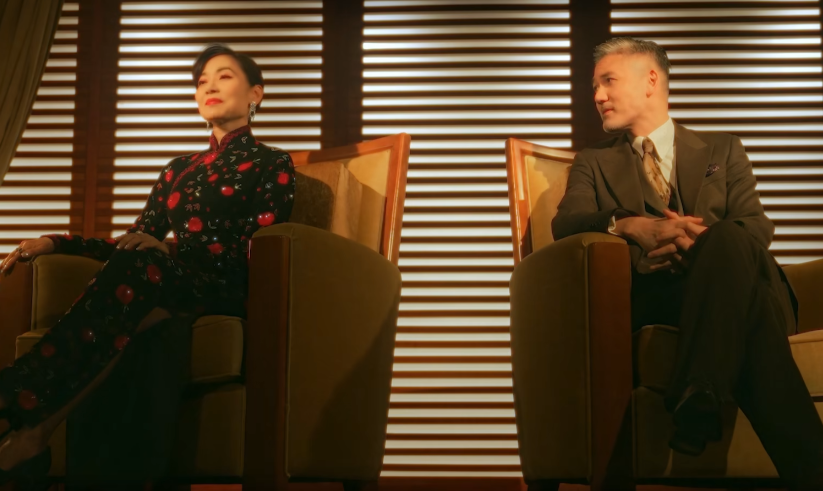 廉政公署將於11月15日在北角渣華道303號總部地下開設咖啡廳,並以廉署成立年份「一九七四」命名。宣傳片邀請藝人鄺美雲擔任女主角,參考電影《花樣年華》的拍攝風格。