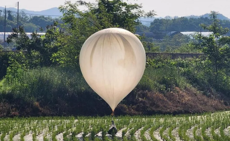 北韓向南韓發放的垃圾氣球。(資料圖片)