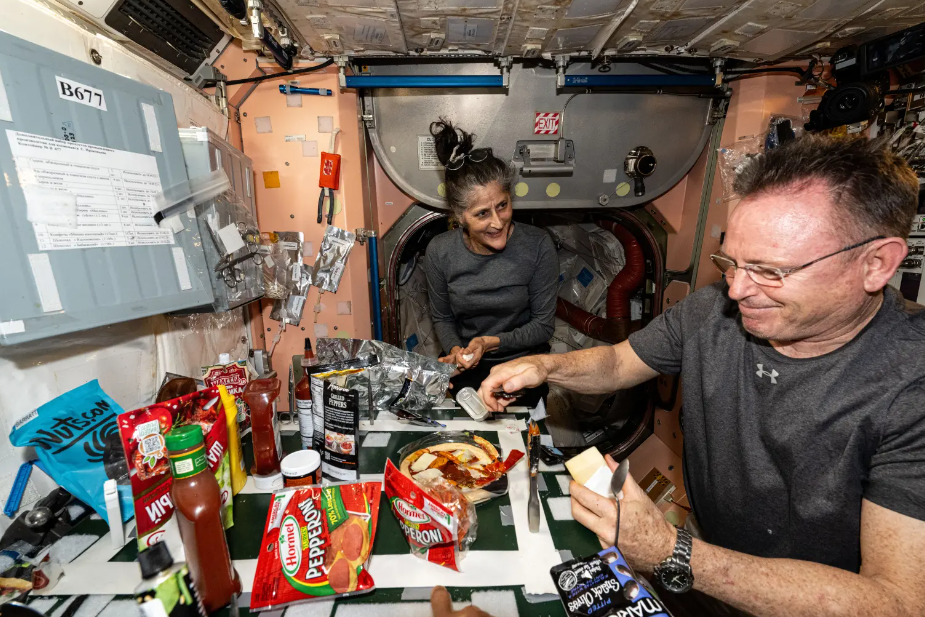 威廉斯的近照引起各方關注。(互聯網)