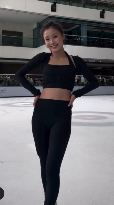 現年24歲的港隊前花式溜冰運動員馬曉晴退役後除了做教練外,亦有參與演藝圈工作,今年已有網上傳她與卓林普有戀情。(馬曉晴ig)