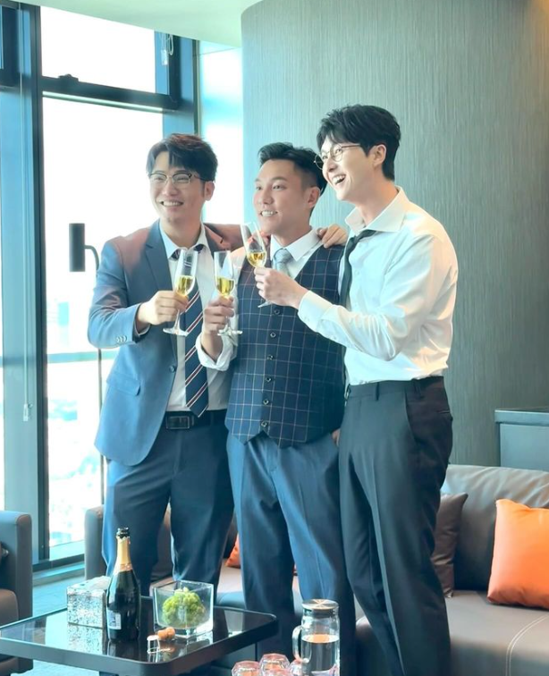 黃建東在《黑色月光》中與王浩信有大量對手戲。