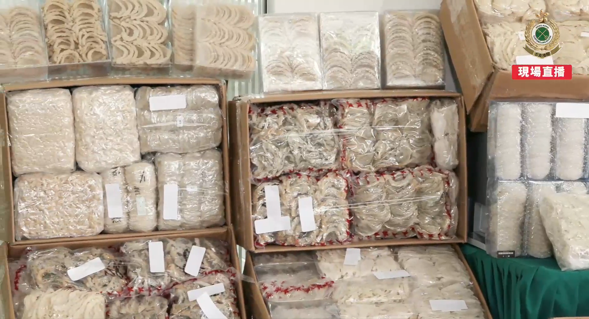 落馬洲口岸貨車涉走私3200萬元燕窩 海關拘58歲司機(海關Facebook直播)