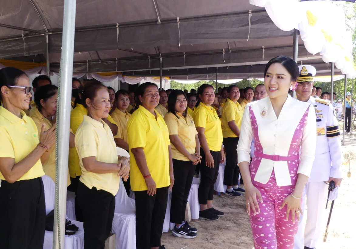 34歲歐拉弄頻頻曝光。(互聯網)