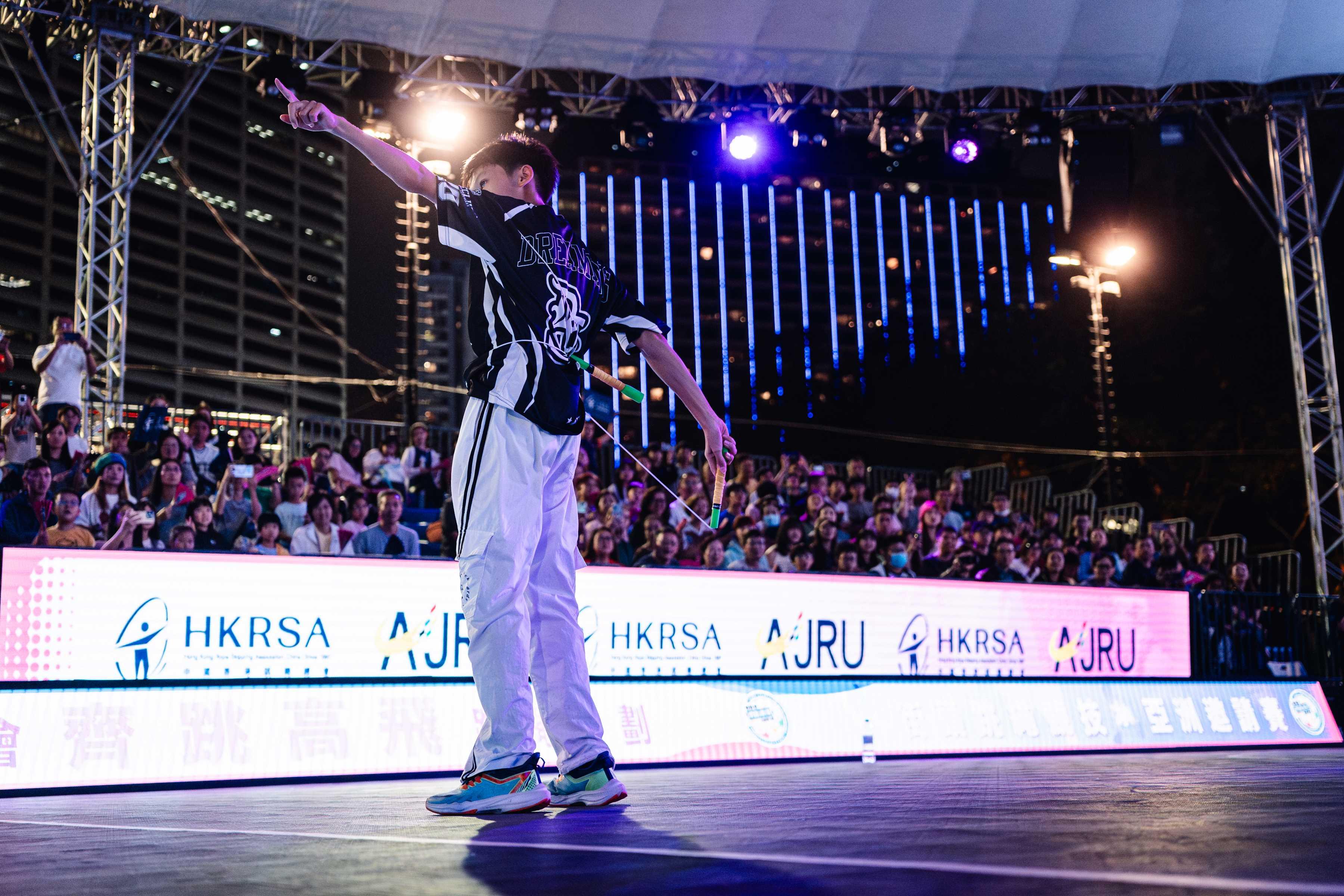 跳繩對決如霹靂舞般刺激