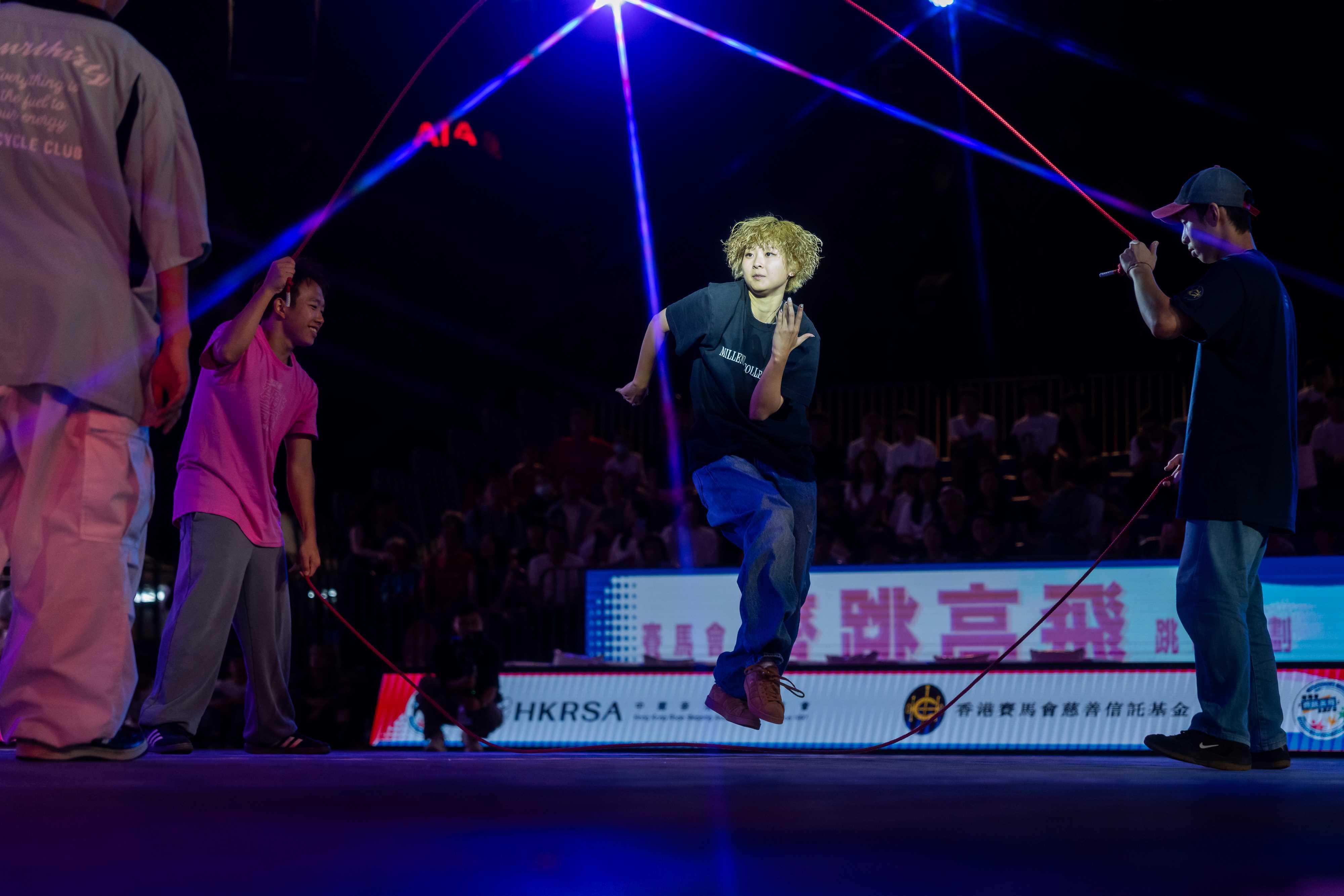 跳繩對決如霹靂舞般刺激