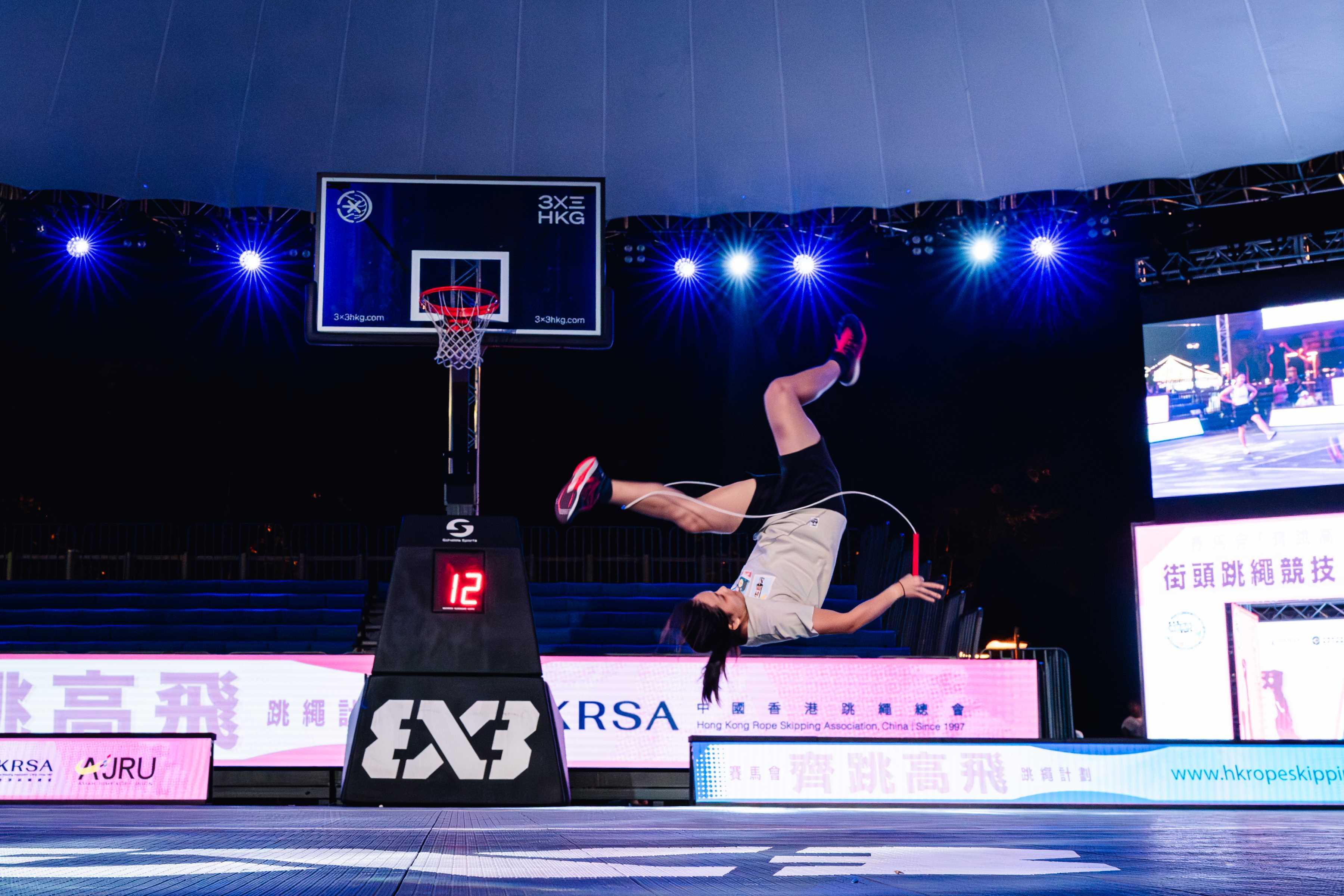 跳繩對決如霹靂舞般刺激