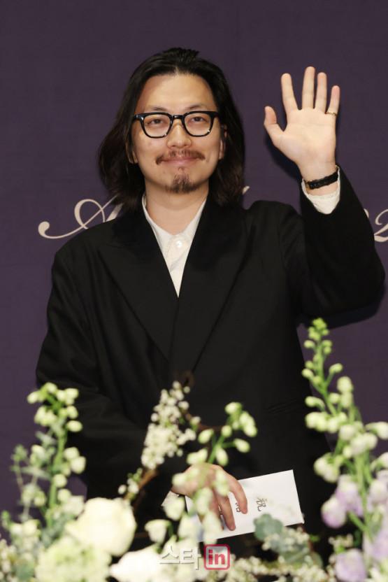 熱戀時,李東輝會為鄭好娟的成就感到驕傲。