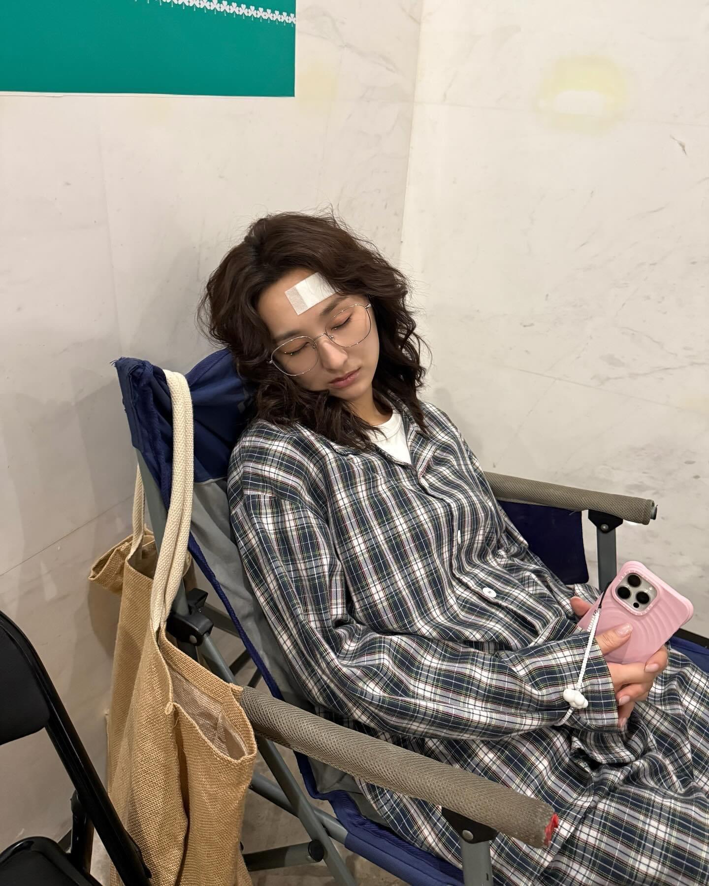 網民見到女神如此辛苦,大叫心痛。